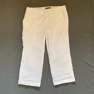 New Eddie Bauer White Capris new with tags
